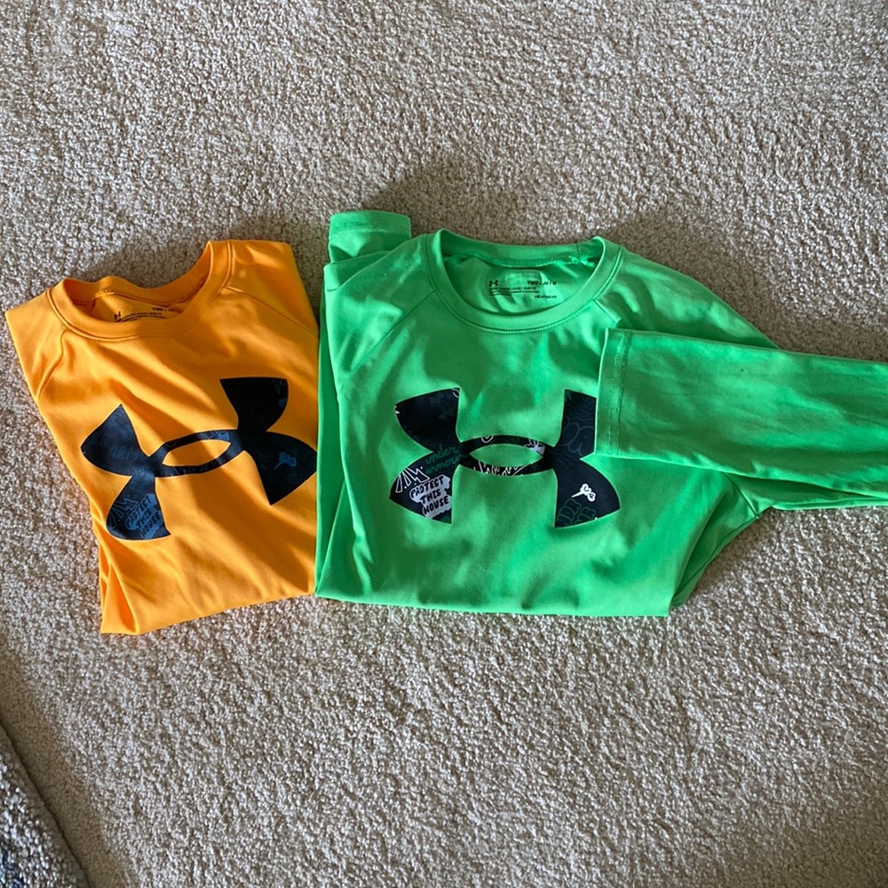Boys youth medium under armour long sleeve shirts